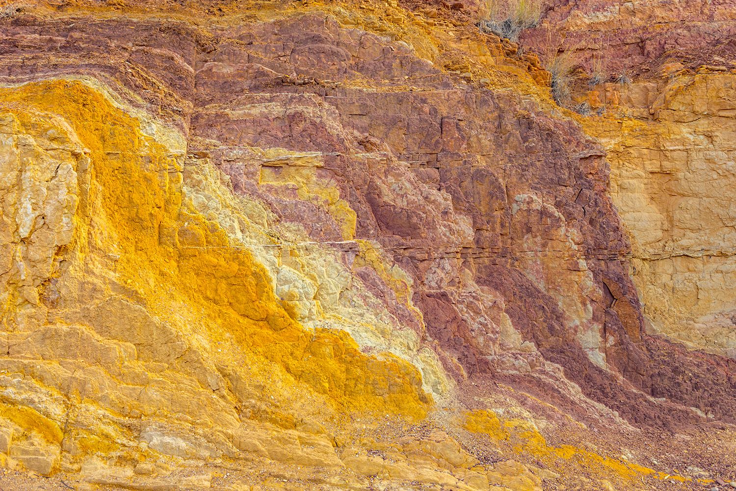 Coloured rock wall