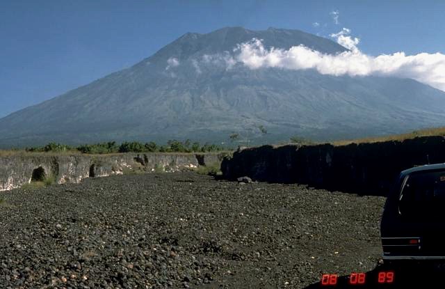 Mount Agung. Credit:  Tom Pierson US Geological Survey