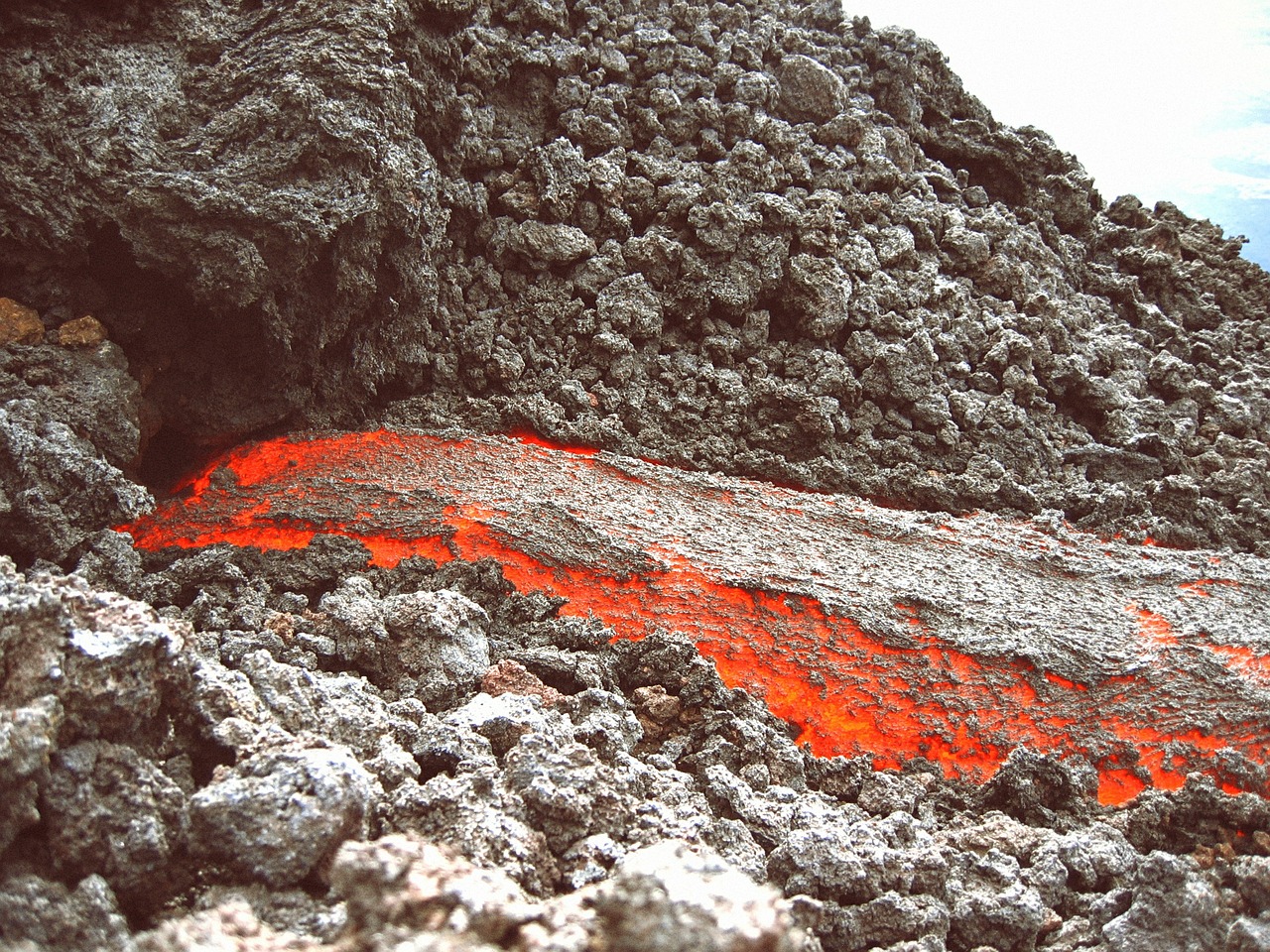 Dr Ubide and her team have analysed variations in the chemical composition of volcanic crystals