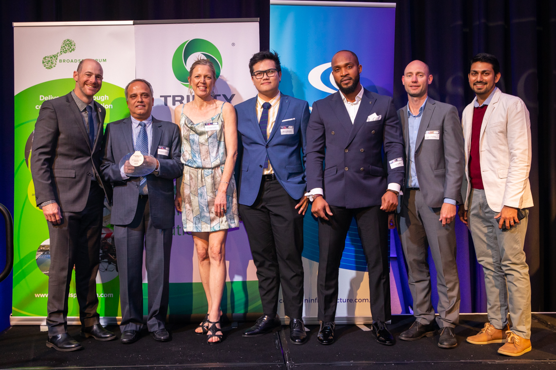 AWA QLD President Justin Simonis (left) and the MULFE project team (l-r) Dr Keshab Sharma (UQ) Dr Eloise Larsen(UQ), Mario Rebosura Jr (UQ PhD Student), Nonso Okafor (Seqwater), Paul McPhee (Queensland Urban Utilities) and Sirajus Salehin (UQ PhD Student)