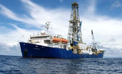 The research vessel JOIDES Resolution, photo by Arito Sakaguchi, IODP/TAMU. Wikipedia Creative Commons.