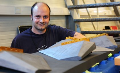 Dr Melrose Brown is satisfied that the carbon composite fins made the journey to Norway undamaged. Dr Melrose Brown is satisfied that the carbon composite fins made the journey to Norway undamaged.