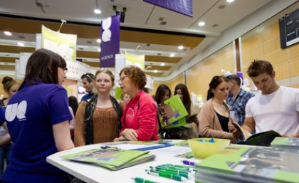 Prospective students at UQ St Lucia Open Day 2011 Prospective students at UQ St Lucia Open Day 2011