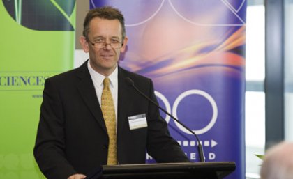 The Head of the UQ School of Medicine and Dean of Medicine, Professor David Wilkinson, was awarded a $250,000 Fellowship for a nationwide collaborative assessment of Australian medical students. The Head of the UQ School of Medicine and Dean of Medicine, Professor David Wilkinson, was awarded a $250,000 Fellowship for a nationwide collaborative assessment of Australian medical students.