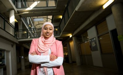 UQ alumnus Yassmin Abdel-Magied won the international Speaking Out for Engineering competition in Singapore. UQ alumnus Yassmin Abdel-Magied won the international Speaking Out for Engineering competition in Singapore.