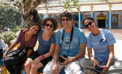 Students travel to Vietnam Students travel to Vietnam