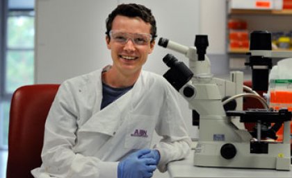 Adam Hand at UQ's AIBN Adam Hand at UQ's AIBN