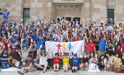 More than 170 students volunteered to tidy up the St Lucia campus and surrounds for Clean Up Australia Day 2011 More than 170 students volunteered to tidy up the St Lucia campus and surrounds for Clean Up Australia Day 2011
