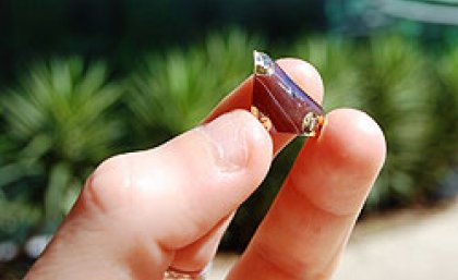 This material can be made as conductive as metal, and can be easily produced with
commonly available equipment. Image: Adam Micolich This material can be made as conductive as metal, and can be easily produced with
commonly available equipment. Image: Adam Micolich