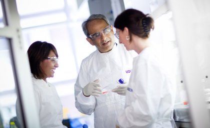 Professor Lakhani leads the breast cancer research group at UQ’s Centre for Clinical Research.