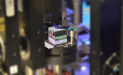 Heisenberg’s uncertainty limits how sharp measurements can be performed on quantum systems. UQ researchers have now performed joint measurements of single photons, challenging the limits of quantum theory. (Photo credit: Martin Ringbauer)