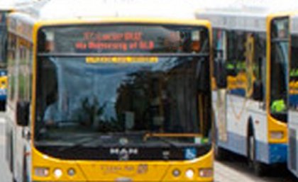 UQ and Translink have met to resolve staff and student concerns about delays at the Boggo Rd Busway station. aff and student concerns about delays at the Boggo Rd Busway station.