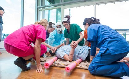 The UQ team consisted of Carmel Blackburn, Emily Frawley, Rebekah Moran, Courtney Scott-Hunter, Wei Fern Yee and Tereza Stillerova. 