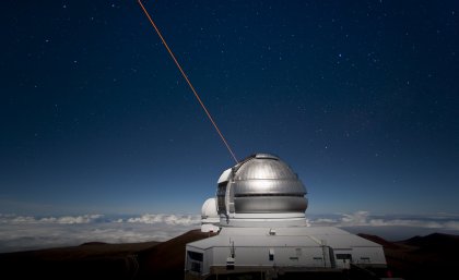 Gemini North observatory, on Hawaii’s Mauna Kea, shoots a laser beam into the night sky to create an ‘artificial star’. Gemini North observatory, on Hawaii’s Mauna Kea, shoots a laser beam into the night sky to create an ‘artificial star’.