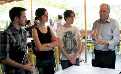 Journalism students meet with lecturer Bruce Woolley to discuss reporting on the G20. Journalism students meet with lecturer Bruce Woolley to discuss reporting on the G20.