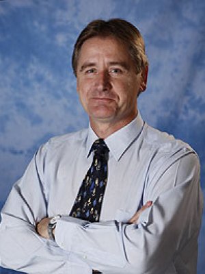 Mr Maurie McNarn AO Mr Maurie McNarn AO