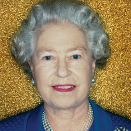Polly Borland:  ‘Her Majesty, The Queen, Elizabeth II (gold)’ 2001.
Reproduced courtesy of the artist and Murray White Room, Melbourne
