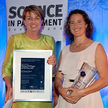 2011 Queensland Young Tall Poppy Science Award winner Dr Tamara Davis (right) with Queensland Premier Anna Bligh