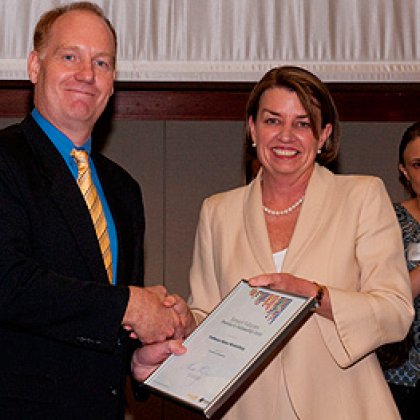 Professor Anton Middelberg receives his Smart Futures Premier's Fellowship from Queensland Premier Anna Bligh