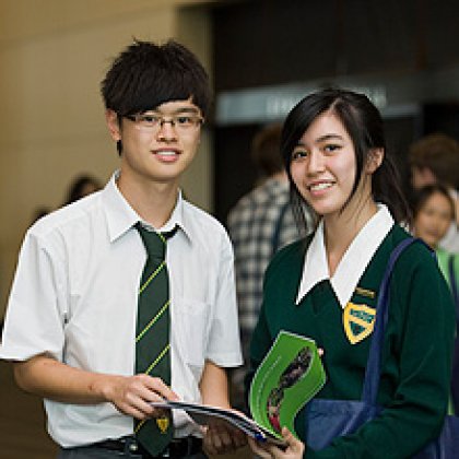 ESP students from Corinda State High School Winson Chen (left) and Hanh Nguyen ESP students from Corinda State High School Winson Chen (left) and Hanh Nguyen