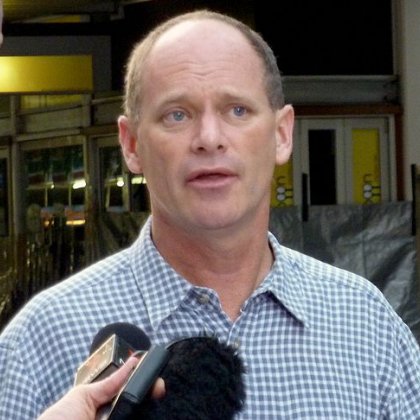 Queensland Premier Campbell Newman being interviewed by the media. Credit: Wikipedia.