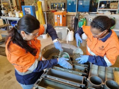 Dr Juliana Segura-Salazar (left) and Dr Lulit Habte Ekubatsion at UQ's School of Civil Engineering Concrete Laboratory. Credit: Global Centre for Mineral Security (GCMS).