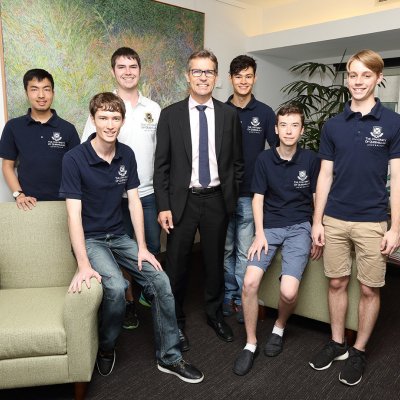 UQ's International Physicists’ Tournament team with Vice-Chancellor and President Professor Peter Høj.