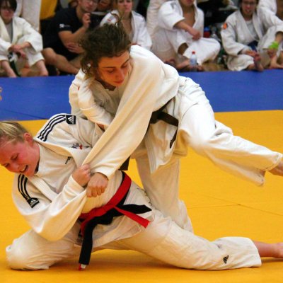 UQ’s women’s judo team finished with six medals