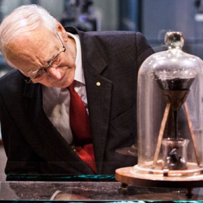 The custodian of the world’s longest running laboratory experiment, Professor John Mainstone, passed away last week aged 78.