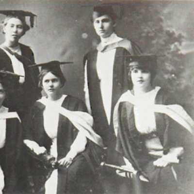UQ graduates who completed their studies in 1913, pictured at their graduation ceremony the following year. Image courtesy of Fryer Library.
