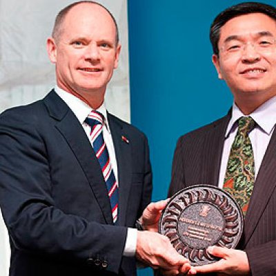 Professor Lu (right) received his award from Premier Campbell Newman