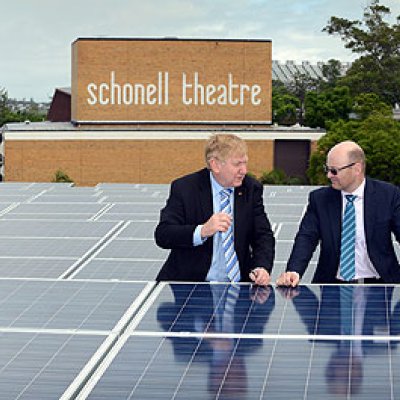 The federal Minister for Resources and Energy, Martin Ferguson, and Professor Paul Meredith at UQ's rooftop solar photovoltaic array