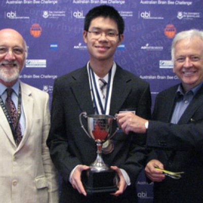 Australian Neuroscience Society President John Rostas, Australian Brain Bee Challenge winner Jackson Huang and Queensland Brain Institute Director Professor Perry Bartlett.