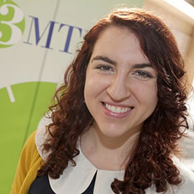 Winner of UQ's 3MT final Ms Amanda Pearce