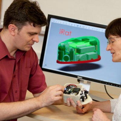 Dr David Ball and Professor Janet Wiles examine iRat