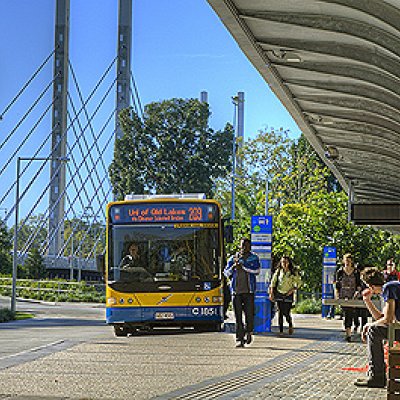 UQ Lakes bus station