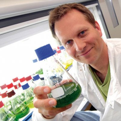 Biofuels researcher and Eisenhower Fellow Associate Professor Ben Hankamer