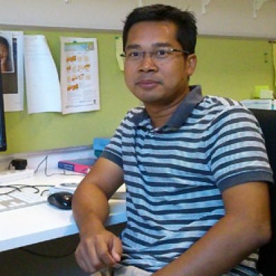 Dr Beben Benyamin from UQ's Queensland Brain Institute Complex Trait Genomics Group is a recipient of a 2013 UQ Indonesian Partnership Award.