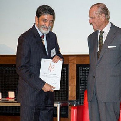 HRH Prince Philip, The Duke of Edinburgh presents the Harold Spencer-Jones Gold Medal, to Professor Mandyam Srinivasan. HRH Prince Philip, The Duke of Edinburgh presents the Harold Spencer-Jones Gold Medal, to Professor Mandyam Srinivasan. 