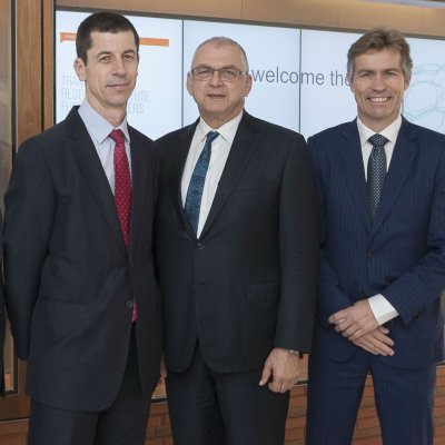 UQDI director Professor Matt Brown, left, with ACRF chairman Tom Dery and UQ Vice-Chancellor and President Professor Peter Høj.