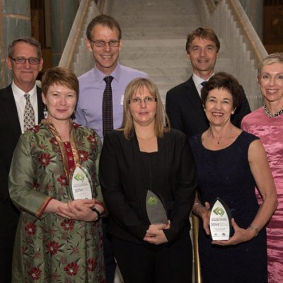 From left to right, back to front: Professor Paul Young HoS Chemistry and Molecular Biosciences, Associate Professor Martin Crotty HoS History Philosophy, Religion and Classics, Associate Professor John Steen UQ Business School, Associate Professor Susan Rowland School of Chemistry and Molecular Biosciences, Dr Janette McWilliam School of History Philosophy, Religion and Classics, Professor Polly Parker UQ Business School and Pro Vice Chancellor (Teaching and Learning) Professor Doune Macdonald