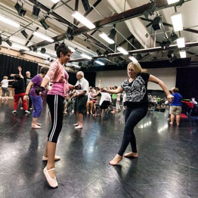Physiotherapy researchers at UQ have partnered with the Queensland Ballet and QUT to demonstrate the benefits of a Dance for Parkinson’s program.