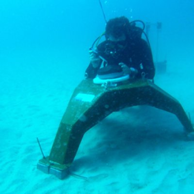 A diver services monitoring frames during a dredge trial in northern Moreton Bay. 