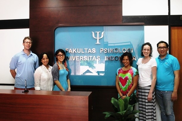 L-R Alex McDonald, Ibu Ike (UI program coordinator): Liuissa Zhen, Chrislyne Poniman, Bek Arrell, Frankie Fong