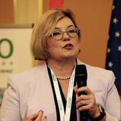 Professor Paula Jarzabkowski